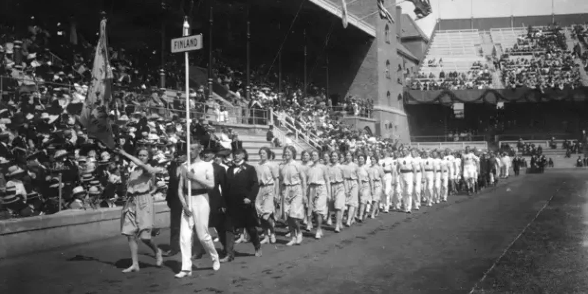 Шведы отобрали форму, финны бросили наш флаг. Олимпиада-1912 для России