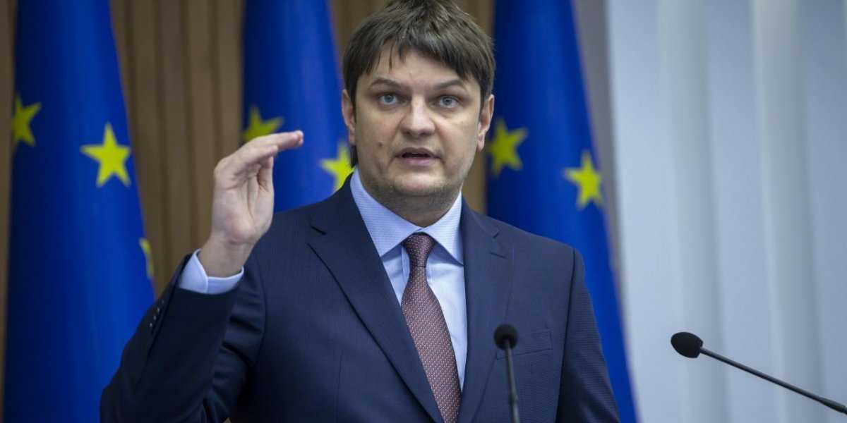 Вице-премьер Молдавии Спыну назвал древесину ивы заменителем российского газа