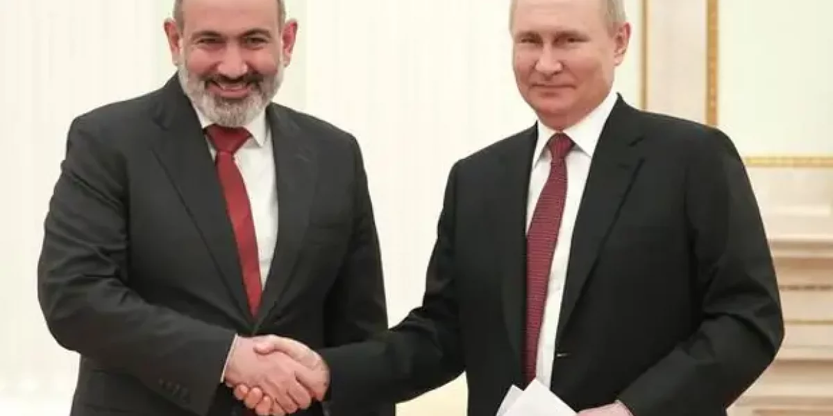 Путин и Пашинян обсудили по телефону договоренности по Карабаху