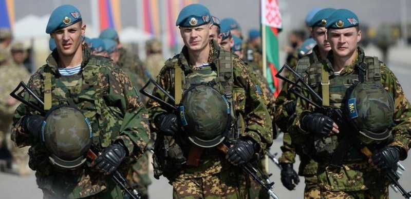 Лукашенко поздравил военнослужащих сил специальных операций с Днем десантников