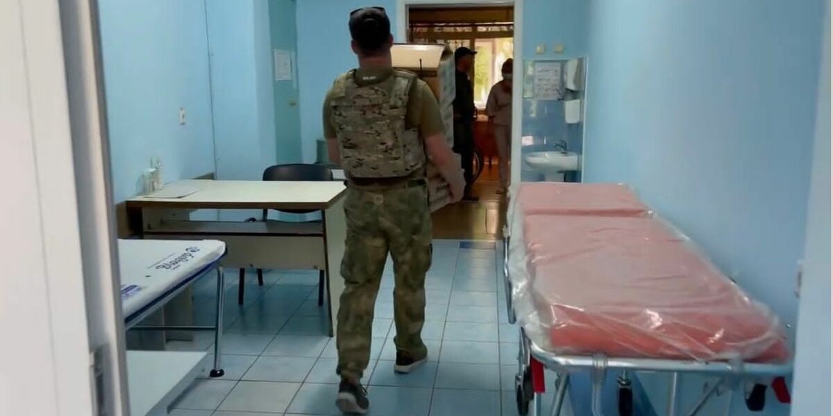 Российские волонтеры доставили медтехнику в детскую областную больницу Херсона