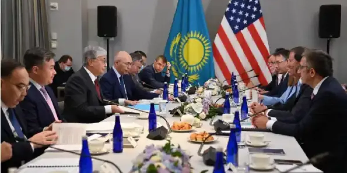 Токаев усиливает стратегическое партнерство с США, присоединяясь к антироссийским санкциям...