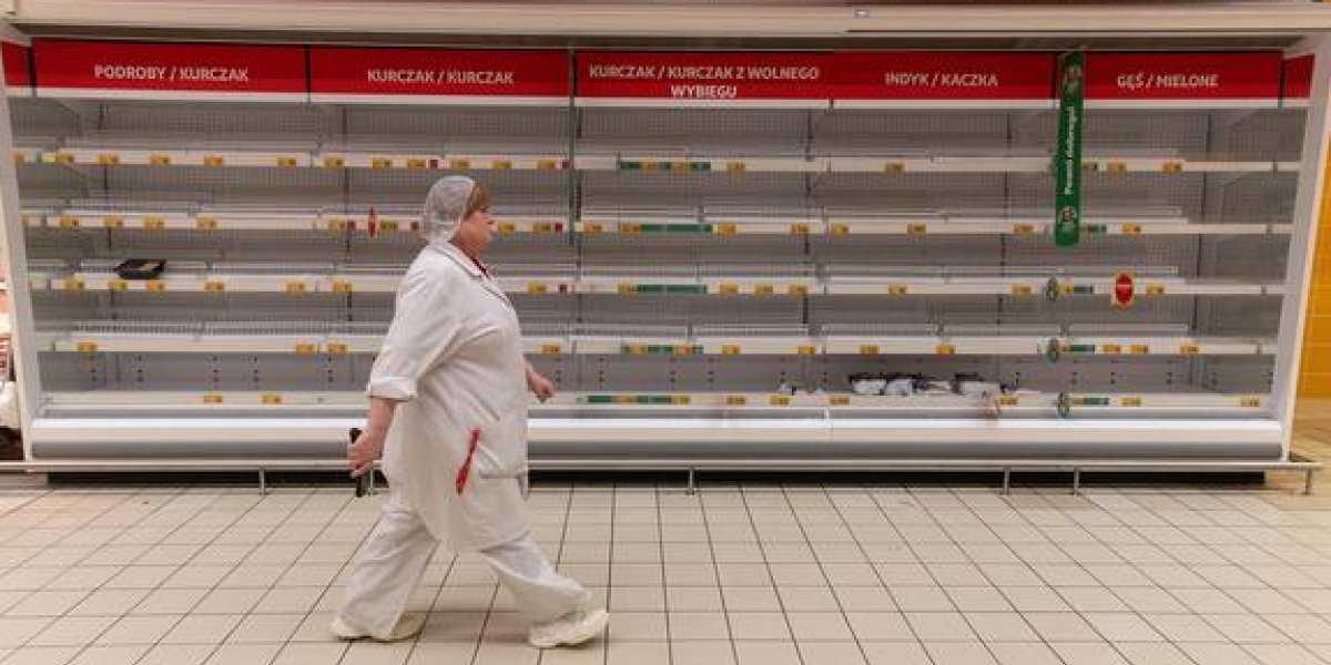 Польское издание Polityka написало, что через несколько дней стране грозит «армагеддон» из-за дефицита продуктов питания