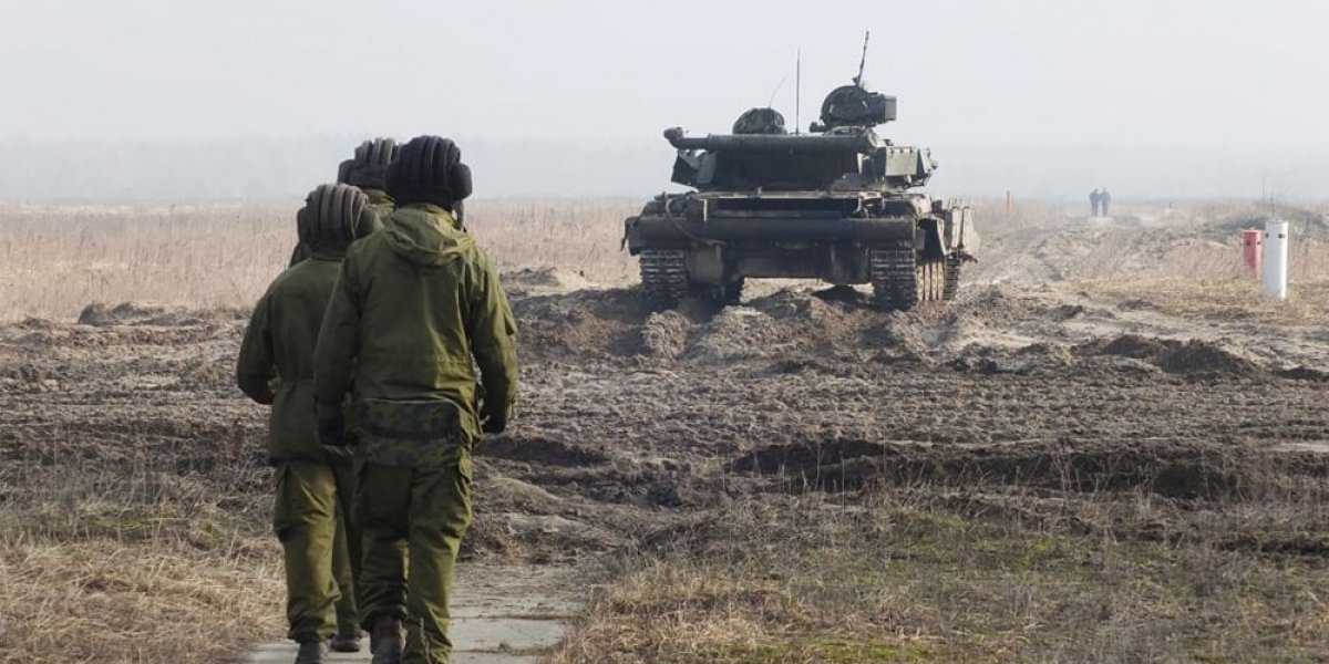 Разведчик ВС РФ рассказал о случаях сдачи в плен заваренных в собственных танках украинских солдат