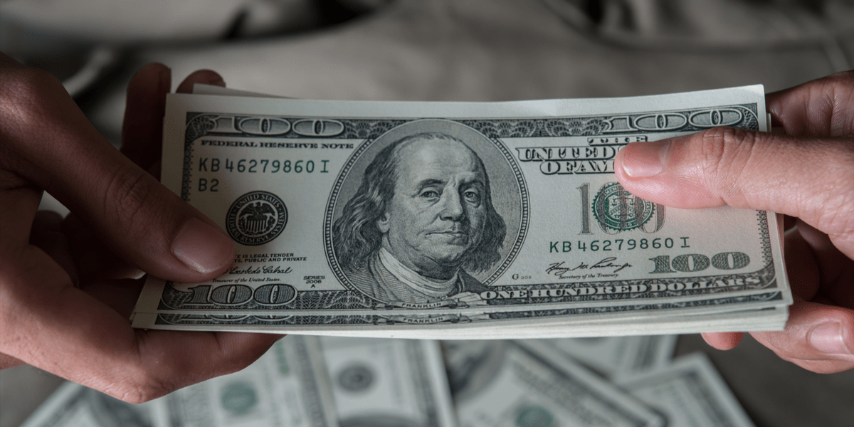 Доллар рухнет в пропасть: экономист дал неожиданный прогноз на курс валют в ноябре
