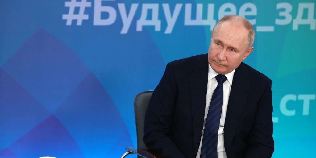 Путин выразил благодарность волонтерам, оказывающим помощь жителям Донбасса