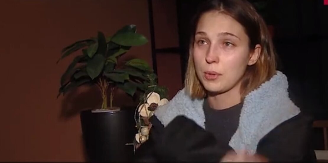 В Москве озверевший мигрант натравил собак и попытался задушить русскую женщину на глазах у всего двора.