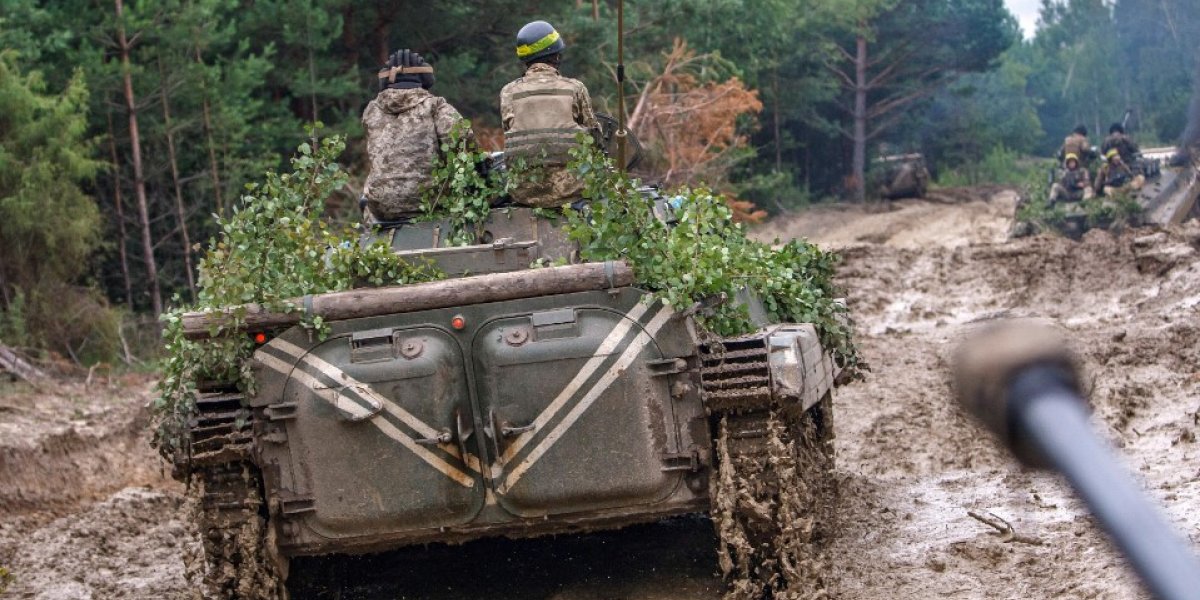 "Небратья" лютуют в небе – Русский десант требует РЭБ: Что происходит на фронтах СВО