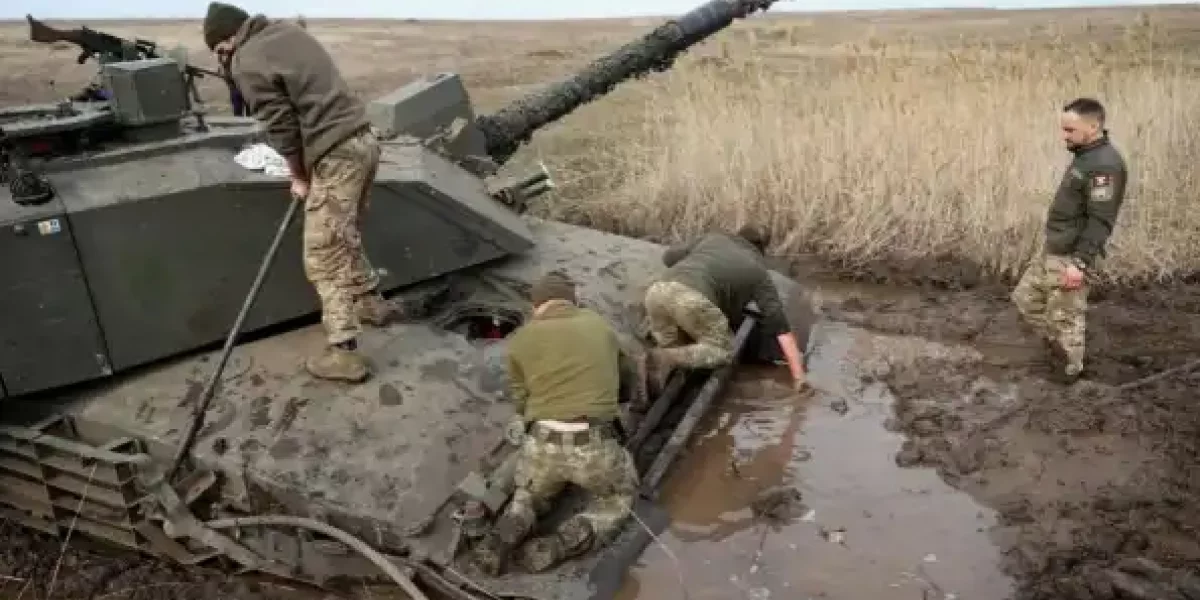 Натовские генералы учат новое слово: "Товарищ Чернозём" закопал по башню всех западных бронемонстров