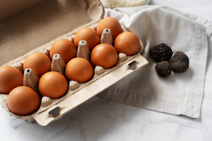 Одна добавка сделает яйца безопасными: они станут более полезными и вкусными