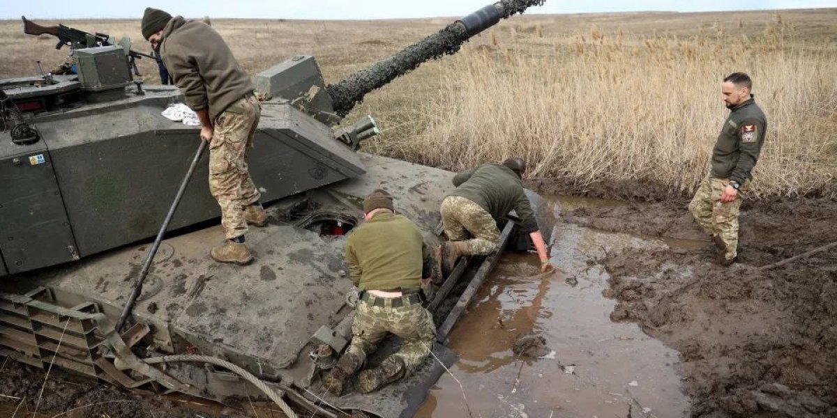 Британцы тайно забирают у ВСУ танки назад? Такого позора ещё не было