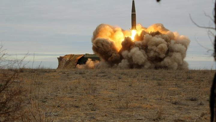 Макрон открыл окно Овертона: Запад постепенно склоняется в сторону войны с Россией