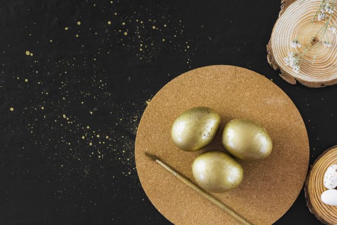 Шикарные золотые яйца на Пасху: невероятная красота