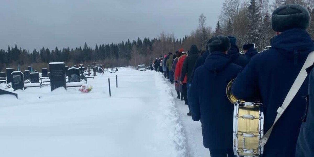 «Ты дома. Спи спокойно» В Карелии похоронили солдата-срочника Кирилла Чистякова: мать два года искала его на СВО - для нее закончился ад