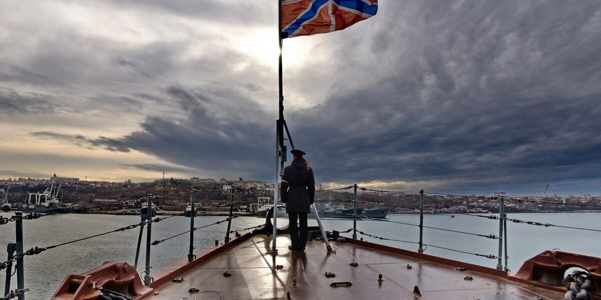Появились фото памятника погибшему экипажу крейсера «Москва» в Севастополе – на нем высечены 19 имен