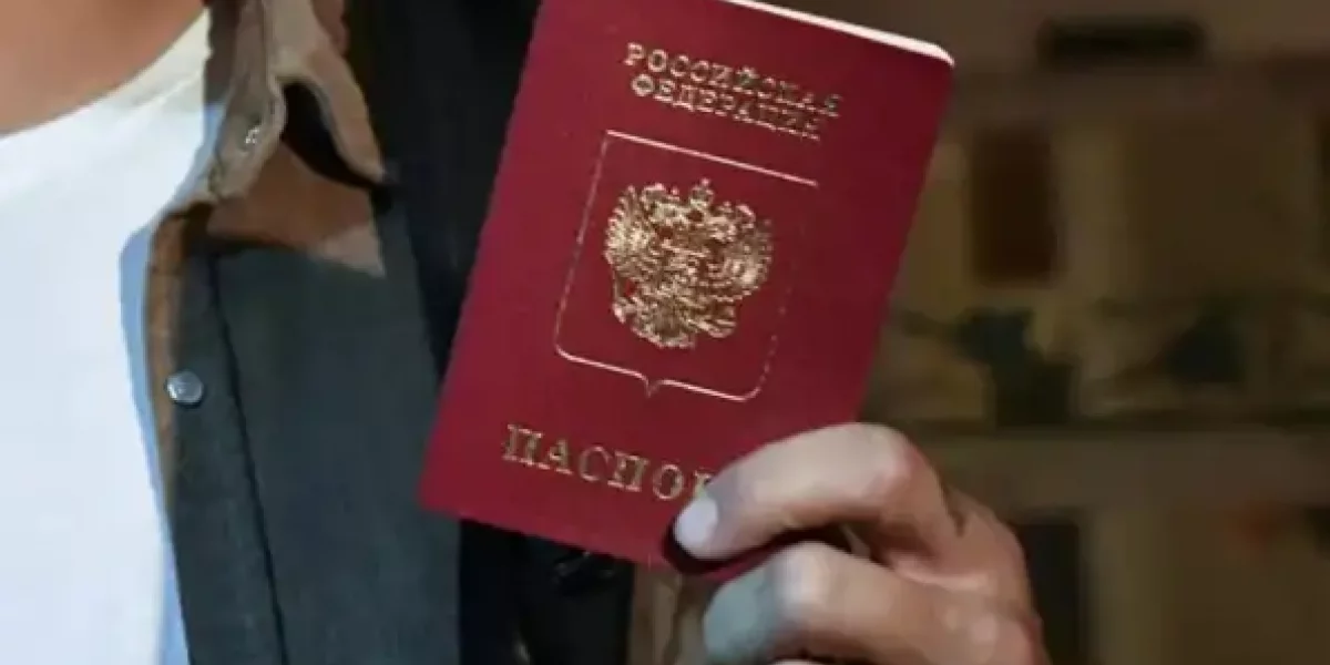 Раздача паспортов и украинская "верность"