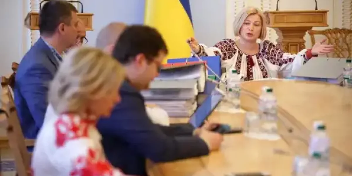 Киевским СМИ запретили оскорблять русских, а скандал в Раде чуть не перерос в драку: Вот что творится на Украине