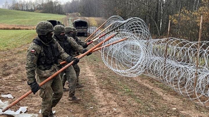 Запасы воды и генераторы: Польша всерьёз начала подготовку к войне с Россией