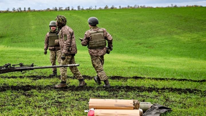 Русские сорвали попытки ВСУ форсировать реку Волчья, Польша помогает Киеву готовить "грязную бомбу",Дзержинск эвакуируют: Горячая сводка СВО