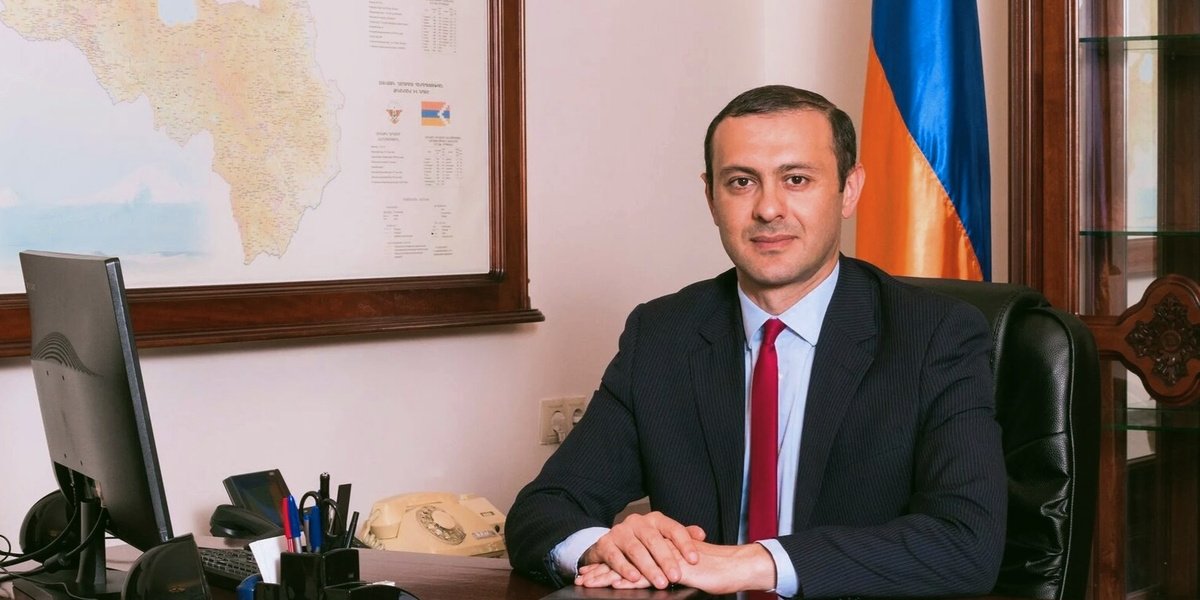 Армения сама  отказалась от Карабаха, а теперь обвиняет в этом РФ, так как решила на  европейские грабли наступить