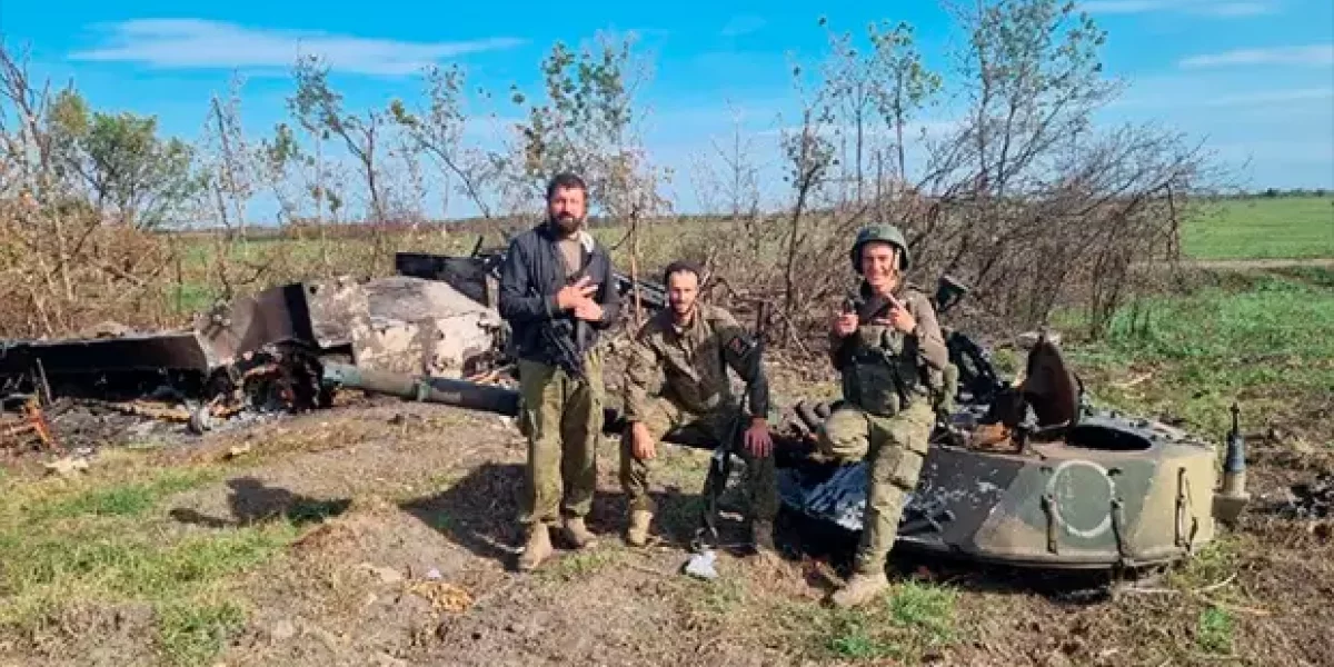 "На нас бросили 4 батальона со стеклянными глазами. И тут из леса вышел дед с РПГ"