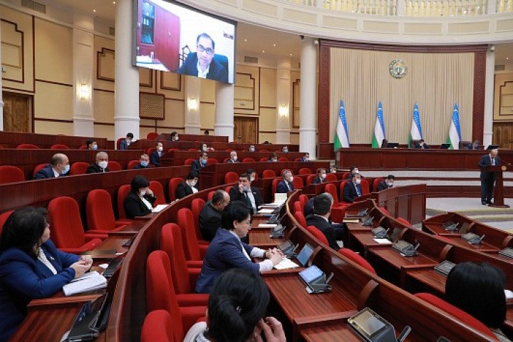 В Узбекистане предложили запретить въезд иностранцам, "оскорбившим узбеков". В "прицеле" в первую очередь российские политики