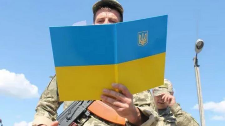 У украинцев произошёл надлом сознания: Массовый отпор военкомам становится нормой. Режим Зеленского начинает штормить