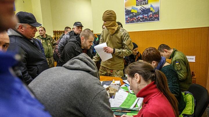 Эксперимент с уголовниками оказался провалом: Под Черниговом осуждённые сбежали из учебного лагеря с оружием