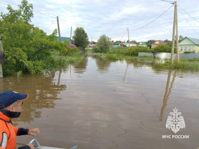 В Башкирии из-за ливней затопило 8 придомовых территорий