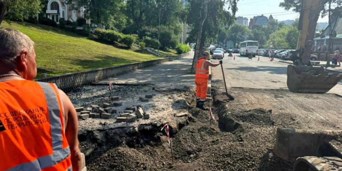 Во Владивостоке продолжают ремонтировать дороги и обновлять разметку