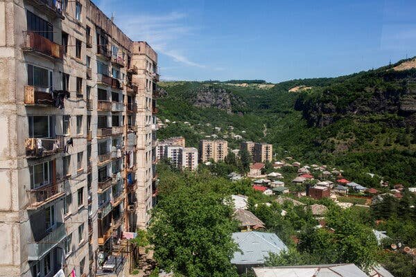 В депрессивном сердце Грузии тоска по советскому прошлому