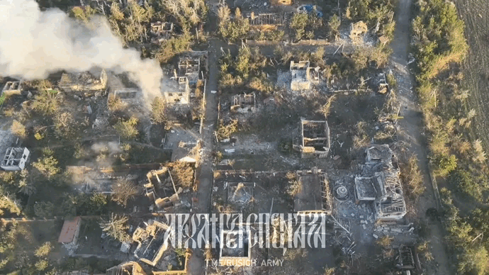 Русский солдат уничтожил здание с боевиками ВСУ противотанковой миной