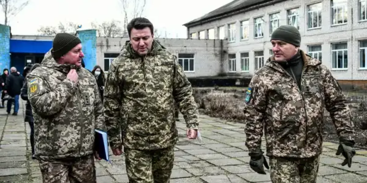 Украинцы на пороге гражданской войны: военкомов начали бить и убивать