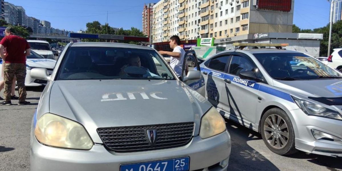 Во Владивостоке началась облава на таксистов