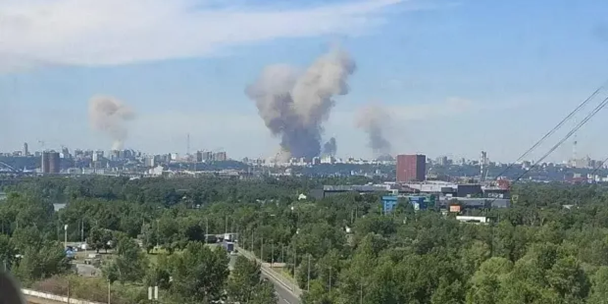 Киев ослеп. В Орехово сложили суперстанцию вещания. В Херсоне показали "лодку-мангал"