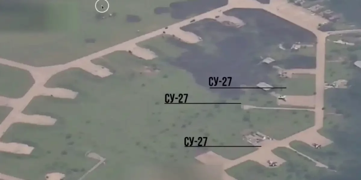 «Максимально ужасный день!» Украинцы взвыли после удара по аэродрому в Миргороде: уничтожено пять Су