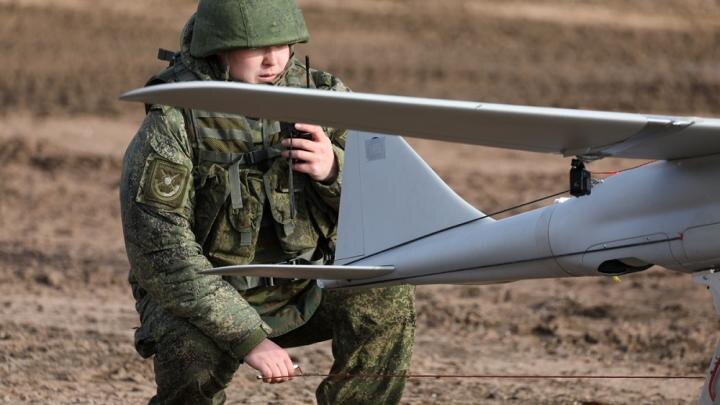Под Работино русские операторы FPV-дронов прорвались сквозь РЭБ ВСУ и уничтожили блиндаж