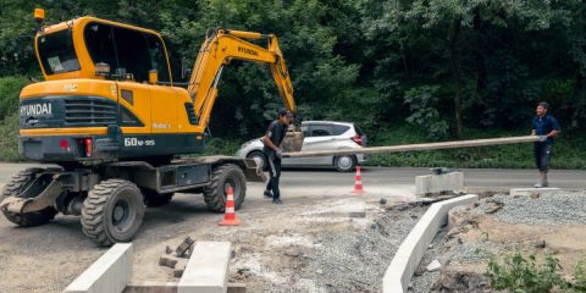 Ремонт дороги по улице Бежецкой начался во Владивостоке