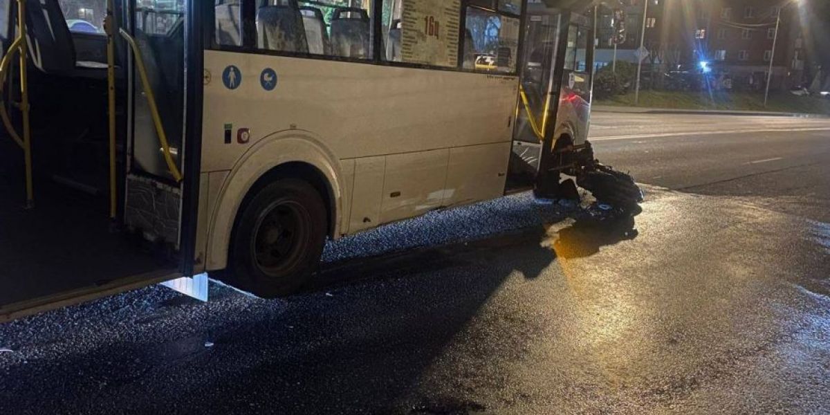 Во Владивостоке задержан водитель автобуса, насмерть сбивший мотоциклиста