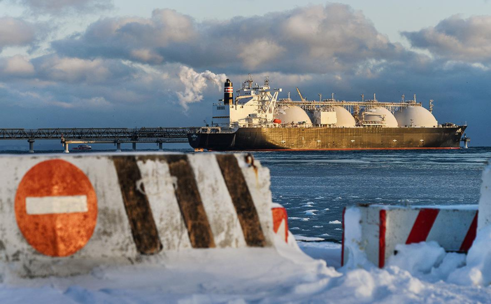 Германия и газовые фокусы: как Берлин "отказался" от российского СПГ, но продолжает греть им руки через соседей