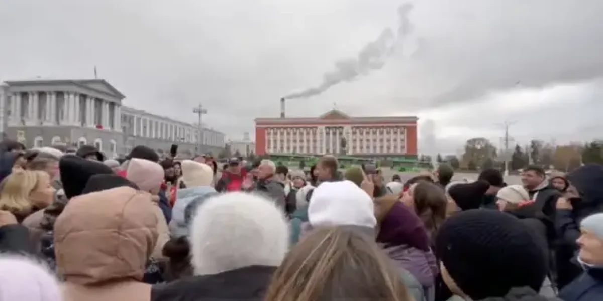 "Абхазии дали 5 млрд, а нам по 125 тыс рублей". Крещенский митинг в Курске и ответ Хинштейна