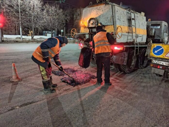 В Уфе вместе со снегом растаял асфальт