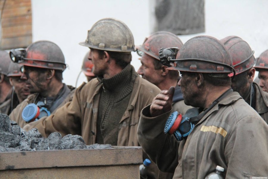 Горняки в Кузбассе пригрозили губернатору Середюку митингом у администрации