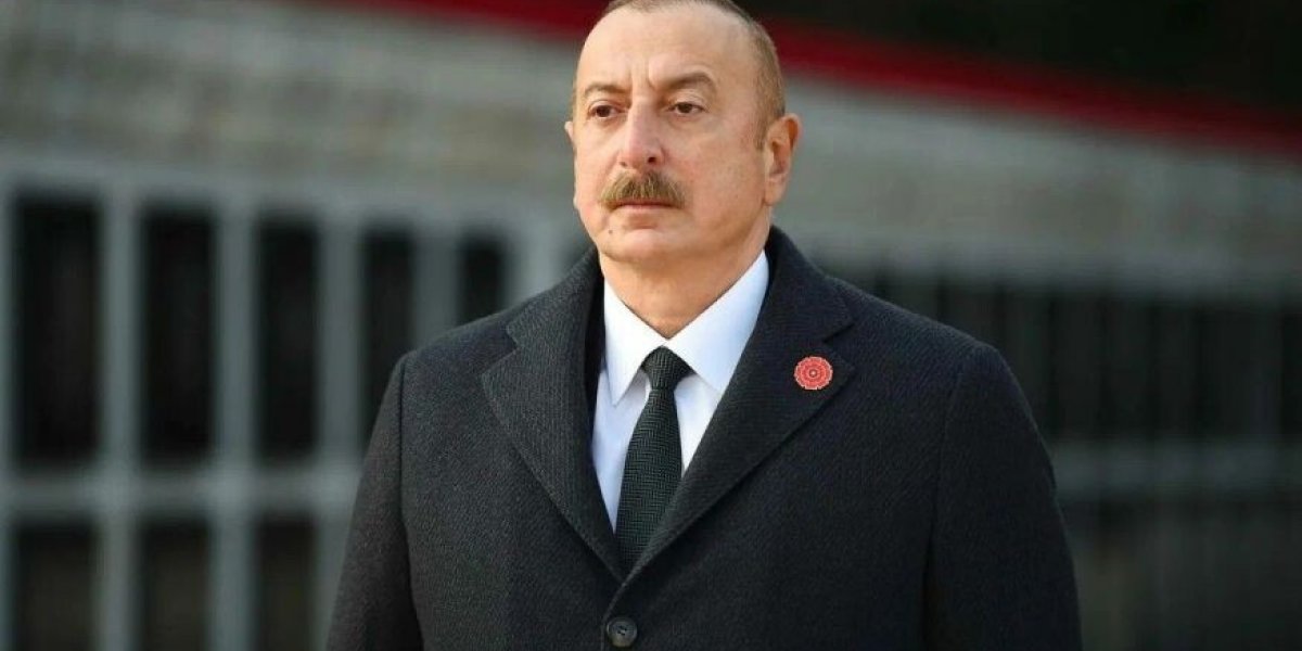 «Алиев подставил Путина и вместо Парада Победы поехал на ферму для скота»: Колясников