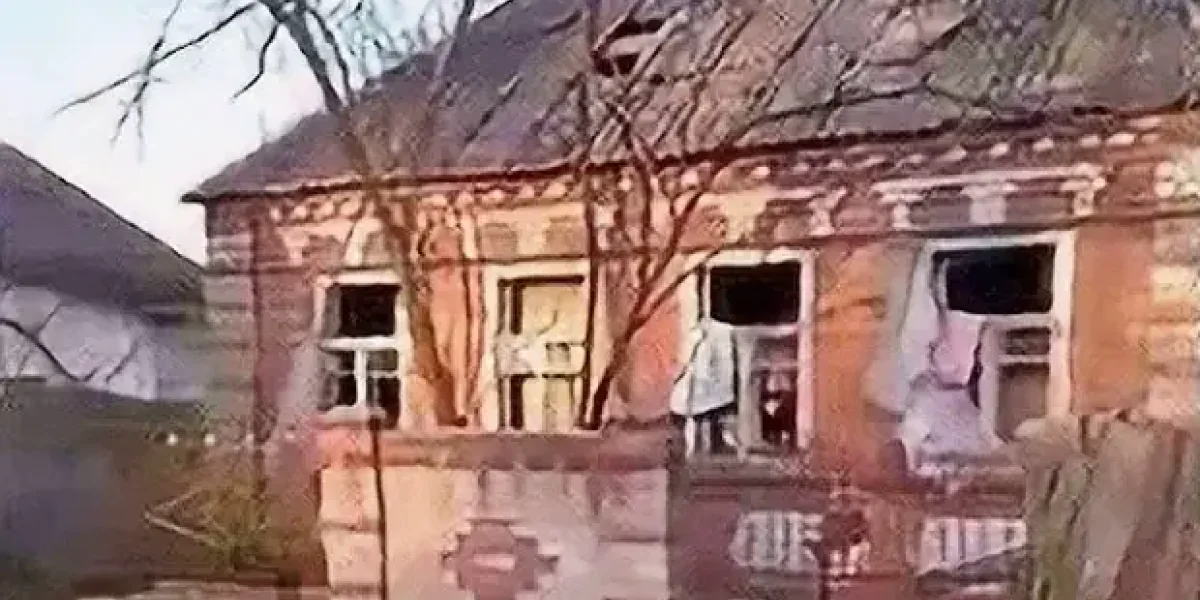 Где сейчас та самая бабушка, с красным флагом?