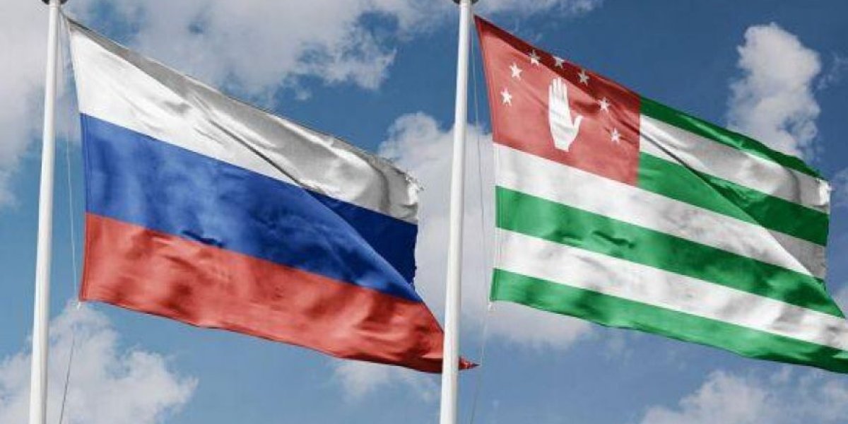 Абхазию присоединят к России. Кириенко уже включился в работу: Кремлевская табакерка