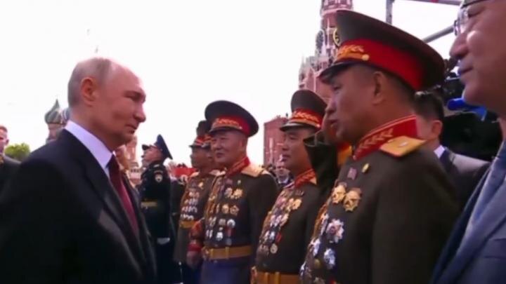 Корейцы не прошли по Красной площади: Чему радовалась Скабеева? Ход Путина с генералами КНДР и "позор Алиева"