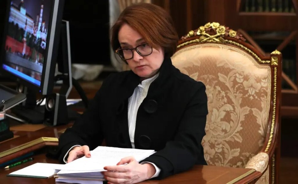 У Набиуллиной получилось то, что не удалось Обаме — рвать российскую экономику в «клочья»: в стране началась рецессия