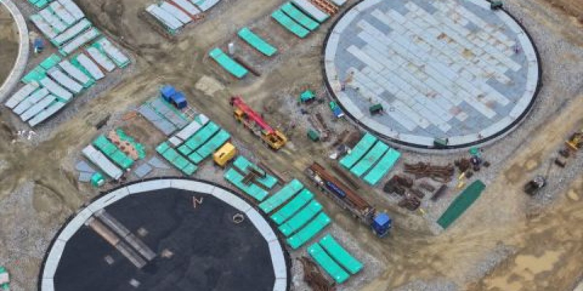 НЗМУ приступил к монтажу резервуаров хранения