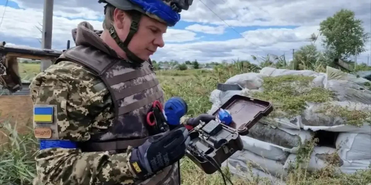 Думали погиб на СВО, а он опустился «ниже плинтуса». Как судьба наказала ведущего «Мира наизнанку» Дмитрия Комарова